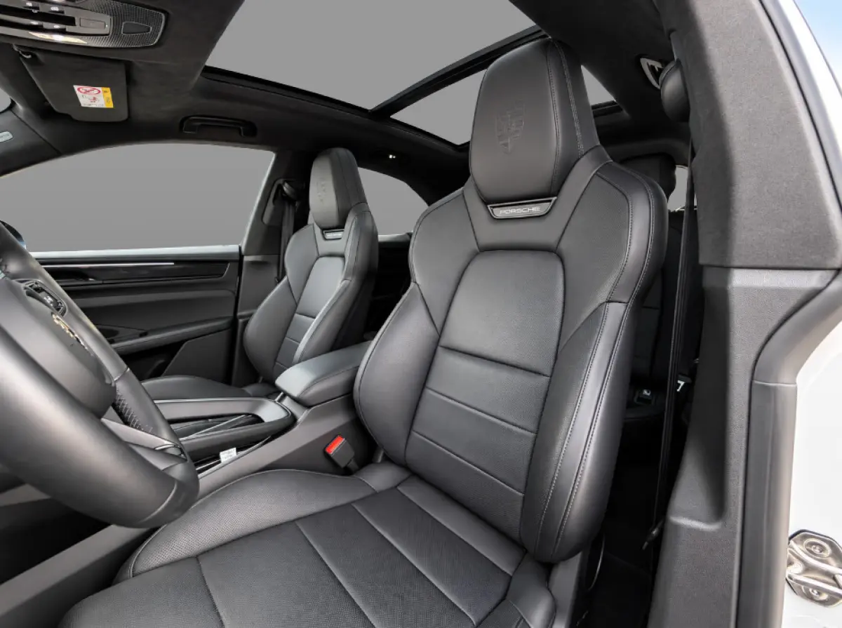 Turbo 100 kWh 639PS SOH 97% | BTW | Meest complete uitvoering | 22-inch RS Spyder Design | Panorama | Adaptieve Sportstoelen incl. Stoelverstelling 18-wegs en Memory-pakket | Luchtvering | I