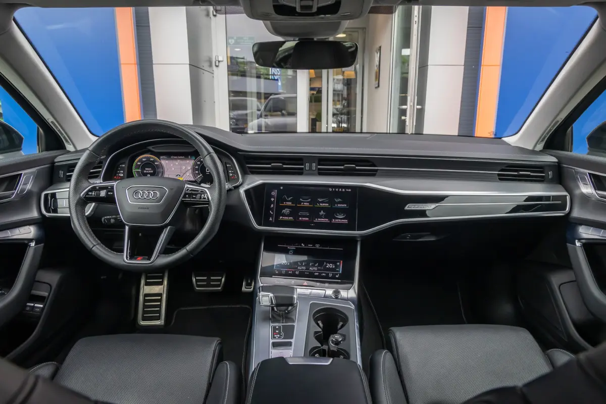 55 TFSI e quattro Pro Line S Competition | Pano | Trekhaak | Leder | 21'' | B&O o | Cruise adaptief | Stoel ventilatie+verwarming | 360 camera | 2x Memory | Matrix LED | Dodehoek detectie | 