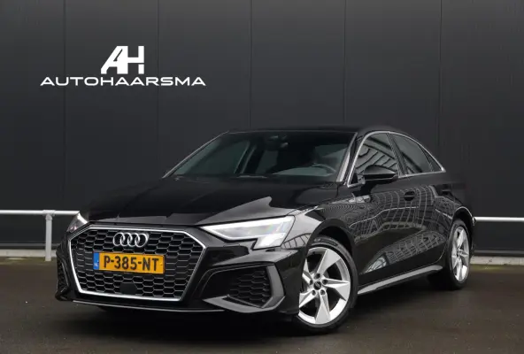 30 TFSI 110pk S-Edition Leer Stoelverwarming Sfeerverlichting Sportstoelen LED CarPlay ACC S-Line