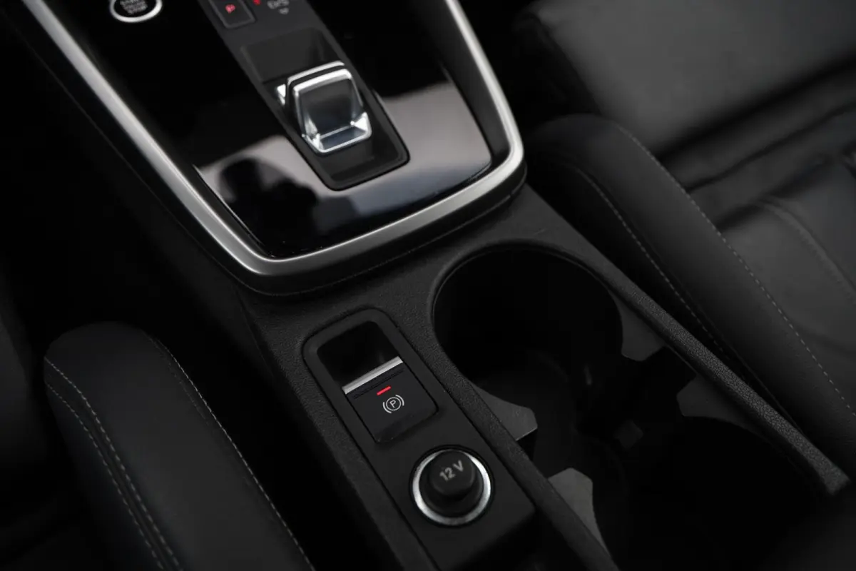30 TFSI 110pk S-Edition Leer Stoelverwarming Sfeerverlichting Sportstoelen LED CarPlay ACC S-Line