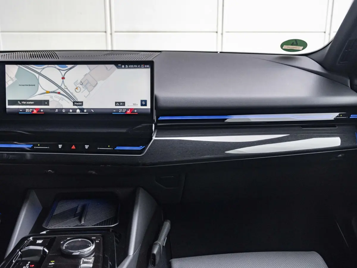530e | M Sportpakket Pro | 19 inch | Driving Assistant Plus | Harman Kardon | Achteruitrijcamera | Trekhaak
