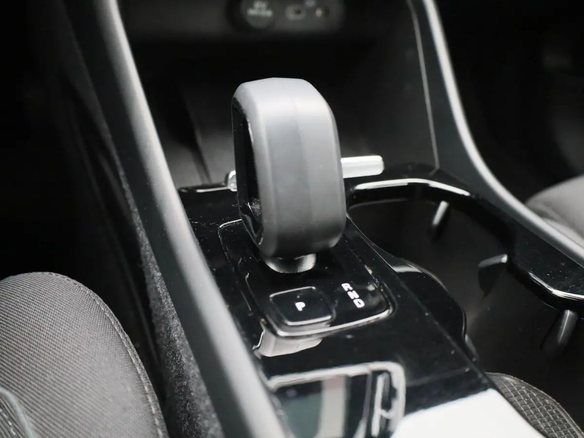 Core | Automaat | Apple Carplay / Android Auto | Virtual Cockpit | Achteruitrijcamera | Climate Control | Cruise Control | Bluetooth | Lichtmetalen Velgen |