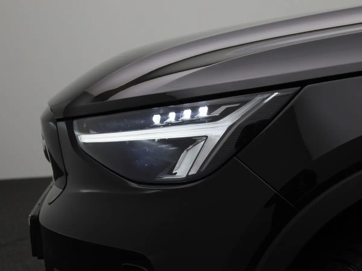 Core | Automaat | Apple Carplay / Android Auto | Virtual Cockpit | Achteruitrijcamera | Climate Control | Cruise Control | Bluetooth | Lichtmetalen Velgen |