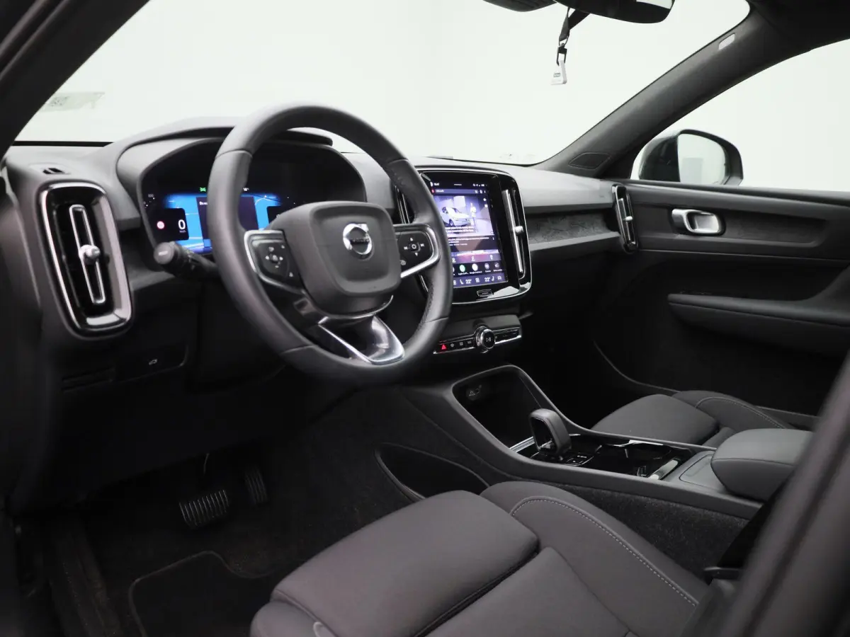 Core | Automaat | Apple Carplay / Android Auto | Virtual Cockpit | Achteruitrijcamera | Climate Control | Cruise Control | Bluetooth | Lichtmetalen Velgen |