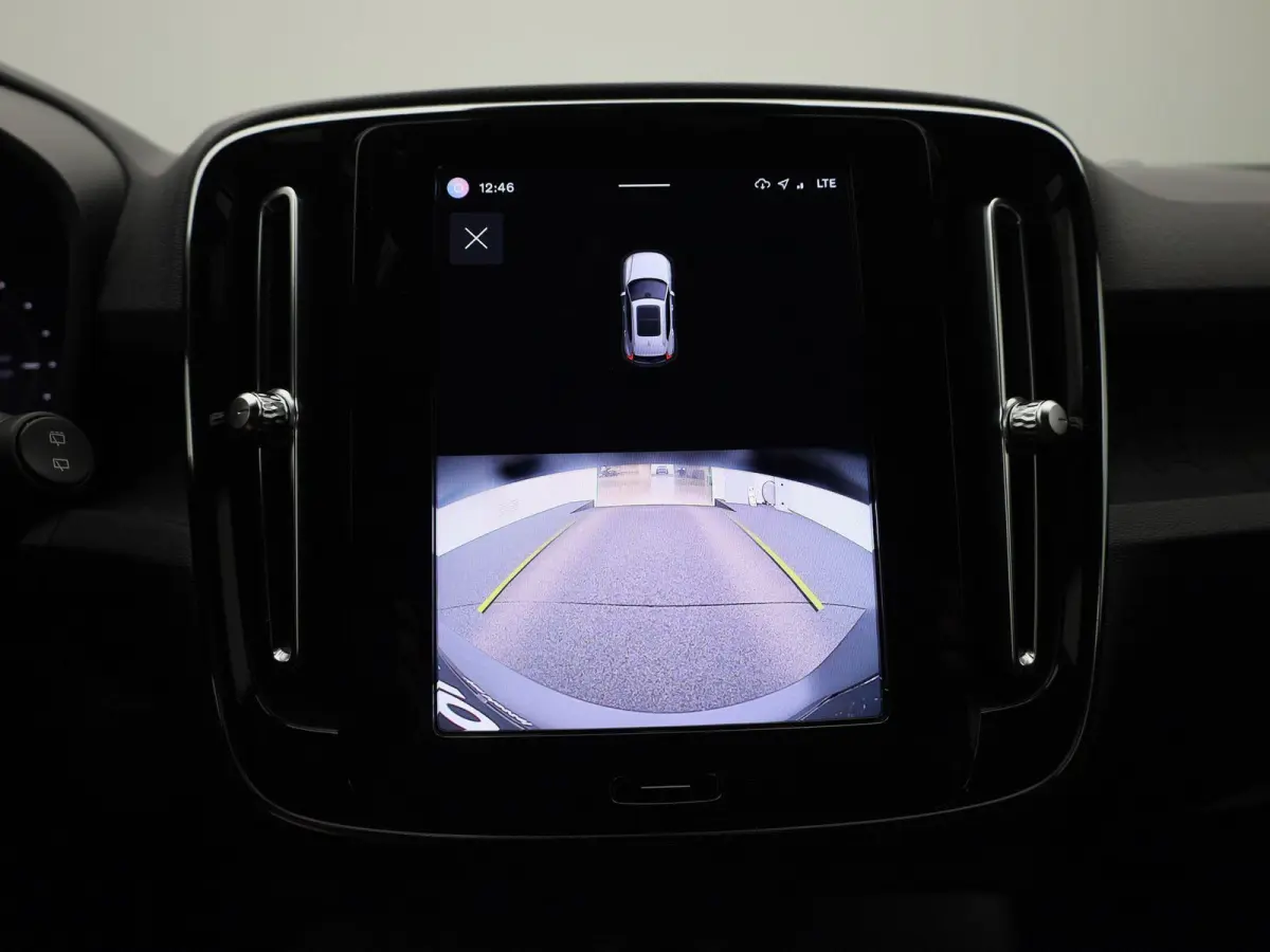Core | Automaat | Apple Carplay / Android Auto | Virtual Cockpit | Achteruitrijcamera | Climate Control | Cruise Control | Bluetooth | Lichtmetalen Velgen |