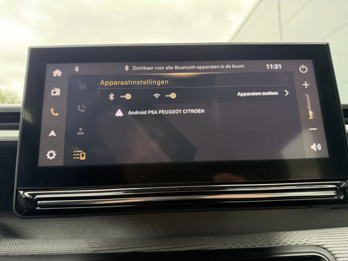 145pk Hybrid Max (Camera - Parkeersensoren V+A - LED - Navigatie - Automatische Airco - Dodehoek detectie - Apple Carplay)