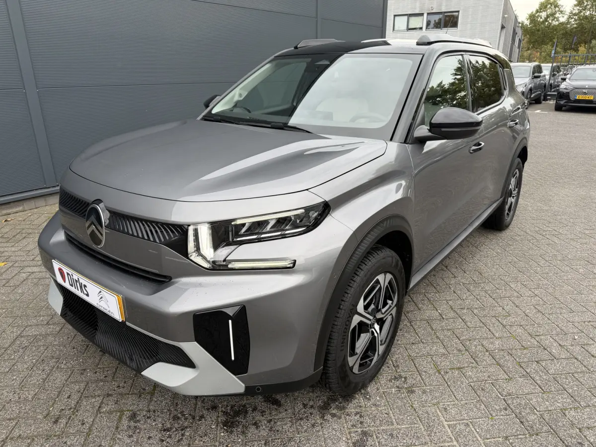 145pk Hybrid Max (Camera - Parkeersensoren V+A - LED - Navigatie - Automatische Airco - Dodehoek detectie - Apple Carplay)