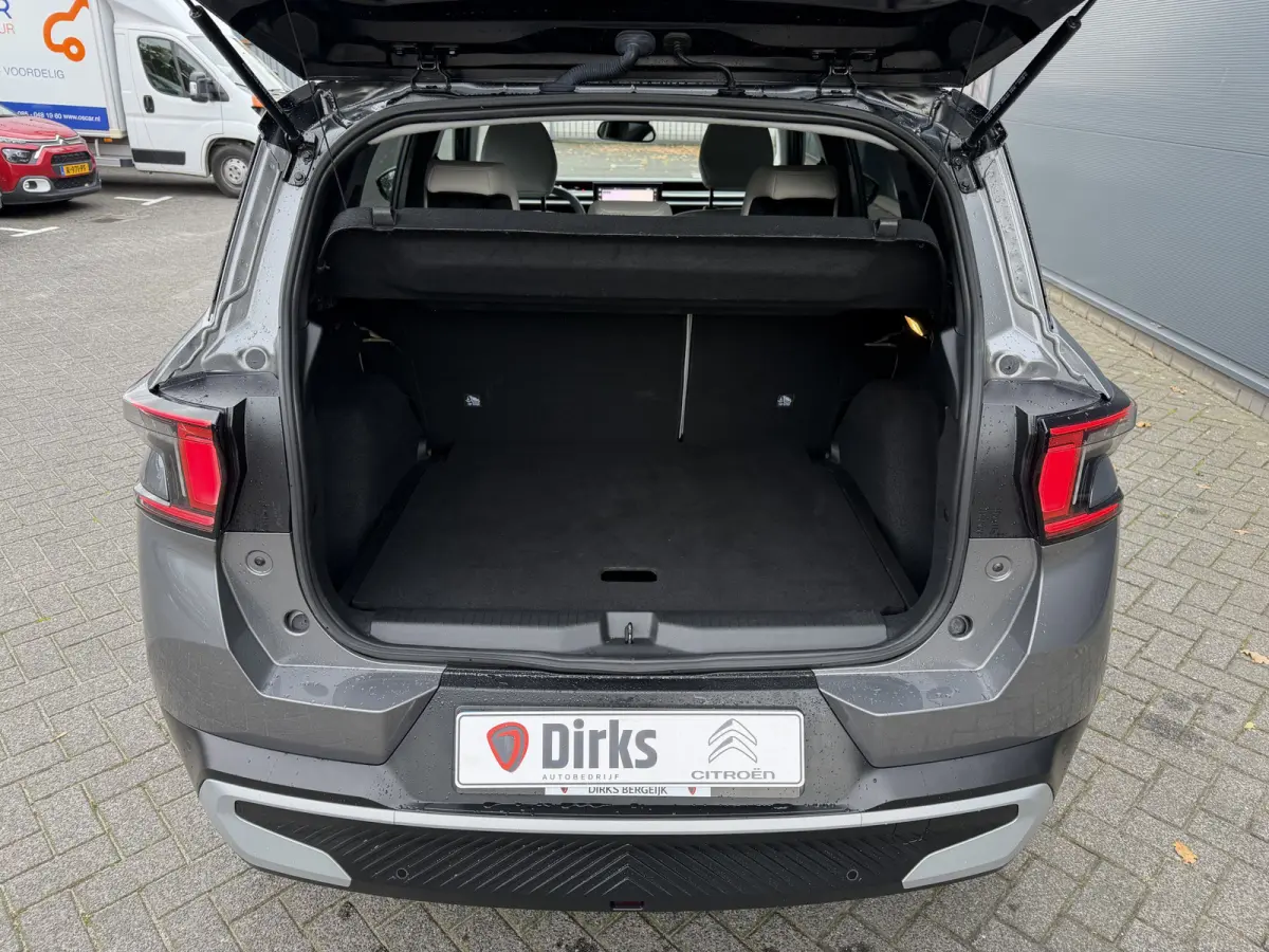 145pk Hybrid Max (Camera - Parkeersensoren V+A - LED - Navigatie - Automatische Airco - Dodehoek detectie - Apple Carplay)