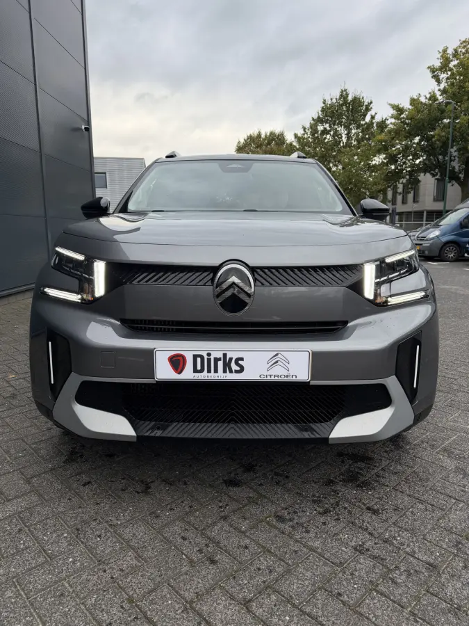 145pk Hybrid Max (Camera - Parkeersensoren V+A - LED - Navigatie - Automatische Airco - Dodehoek detectie - Apple Carplay)