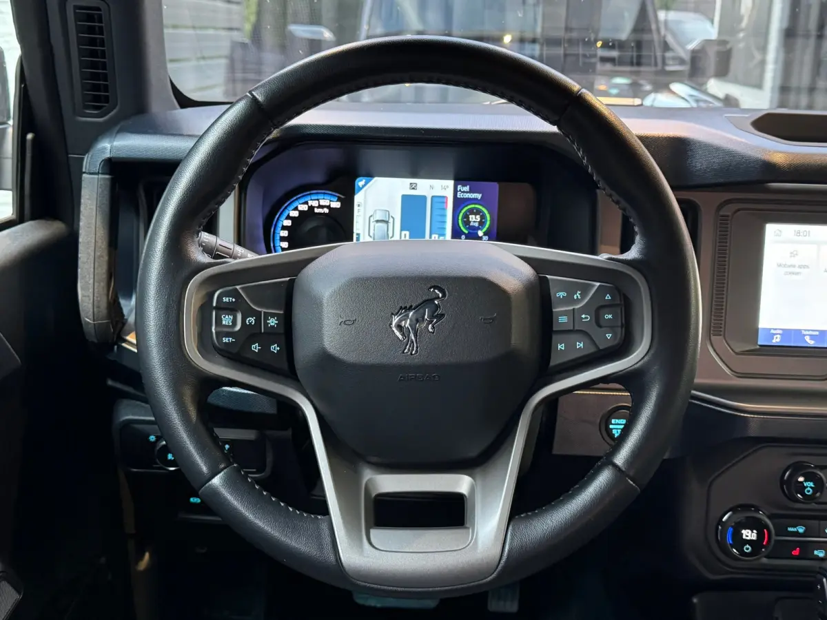 FORD , VOLLEDIG OPEN DAK, 4X4, NIEUWSTAAT, FULL OPTIONS, GRIJS KENTEKEN!