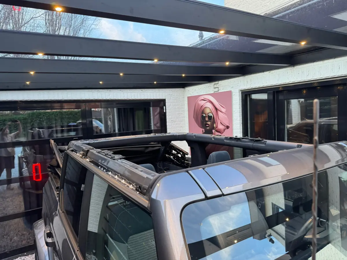 FORD , VOLLEDIG OPEN DAK, 4X4, NIEUWSTAAT, FULL OPTIONS, GRIJS KENTEKEN!
