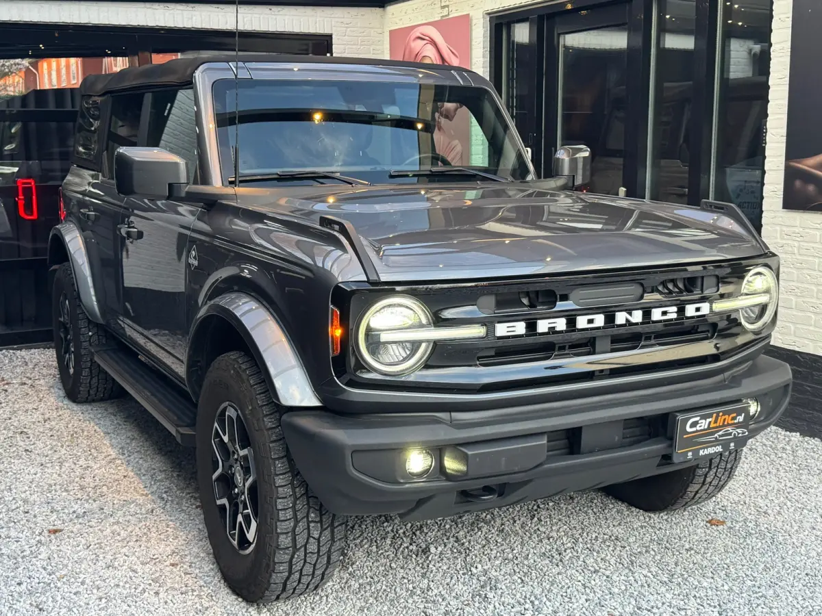 FORD , VOLLEDIG OPEN DAK, 4X4, NIEUWSTAAT, FULL OPTIONS, GRIJS KENTEKEN!