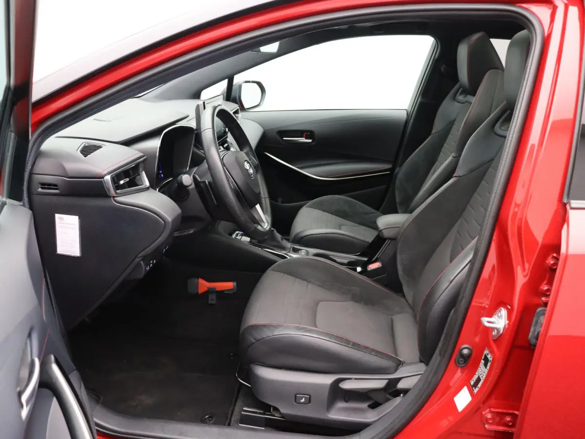 2.0 Hybrid Executive | Elektrische achterklep | Trekhaak | Stoelverwarming | Schuif/kantel dak | Climate control | Lederen sportstoelen |