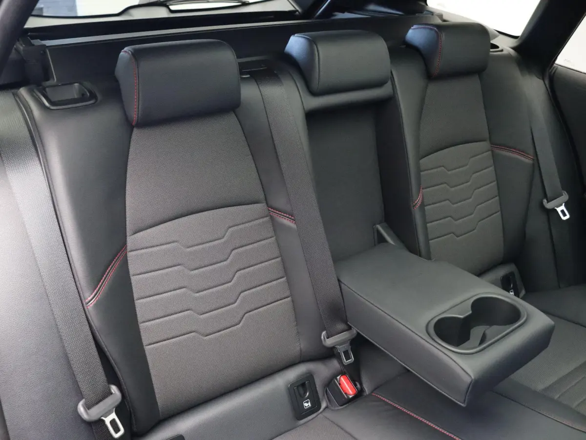 2.0 Hybrid Executive | Elektrische achterklep | Trekhaak | Stoelverwarming | Schuif/kantel dak | Climate control | Lederen sportstoelen |