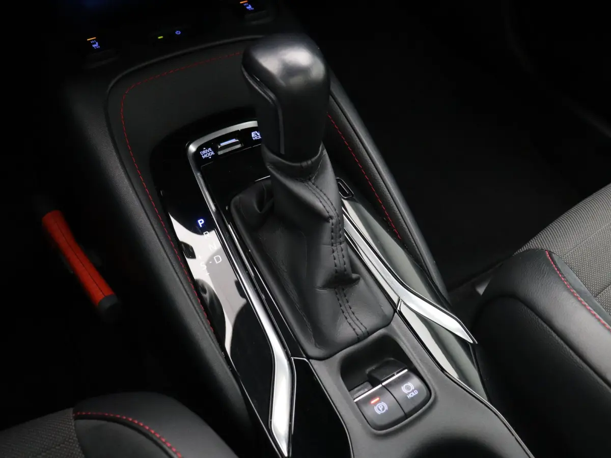2.0 Hybrid Executive | Elektrische achterklep | Trekhaak | Stoelverwarming | Schuif/kantel dak | Climate control | Lederen sportstoelen |
