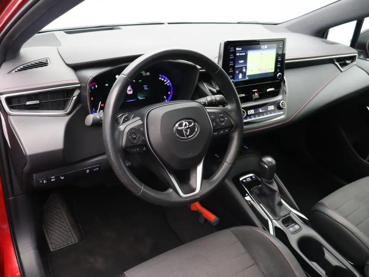 2.0 Hybrid Executive | Elektrische achterklep | Trekhaak | Stoelverwarming | Schuif/kantel dak | Climate control | Lederen sportstoelen |