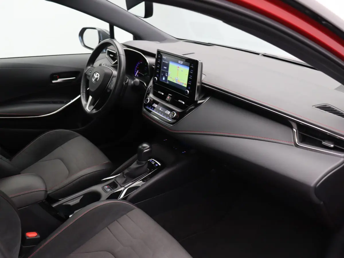 2.0 Hybrid Executive | Elektrische achterklep | Trekhaak | Stoelverwarming | Schuif/kantel dak | Climate control | Lederen sportstoelen |