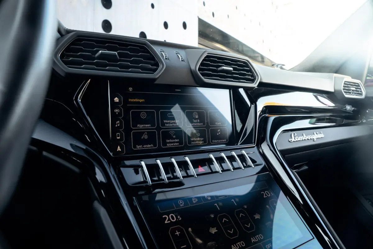 4.0 V8 Graphite Capsule | Novitec Esteso | Widebody | Carbon | B&O | HUD |