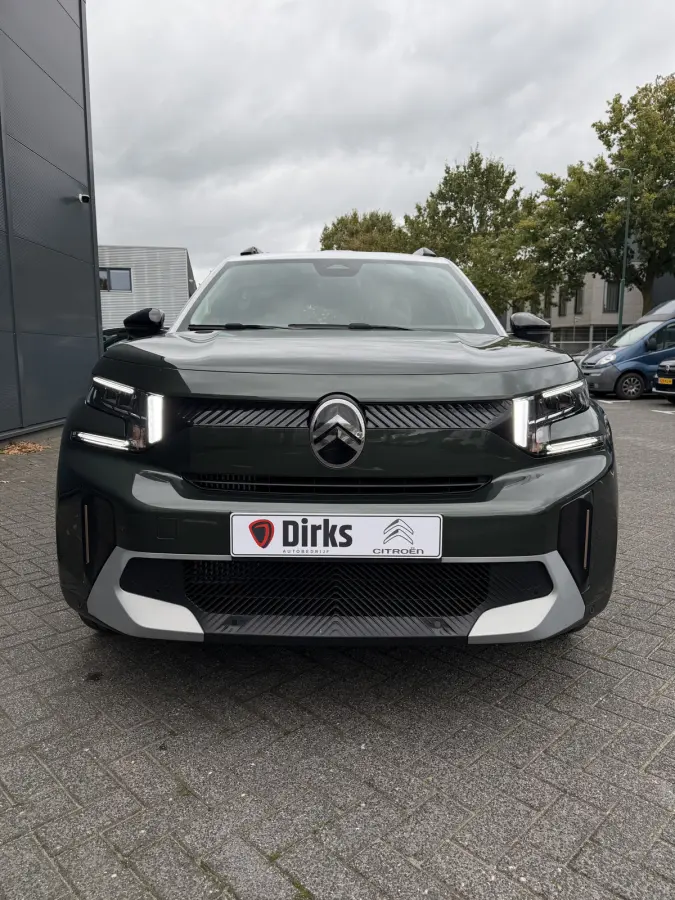 145pk Hybrid Max (Camera - Parkeersensoren V+A - LED - Navigatie - Automatische Airco - Dodehoek detectie - Apple Carplay)