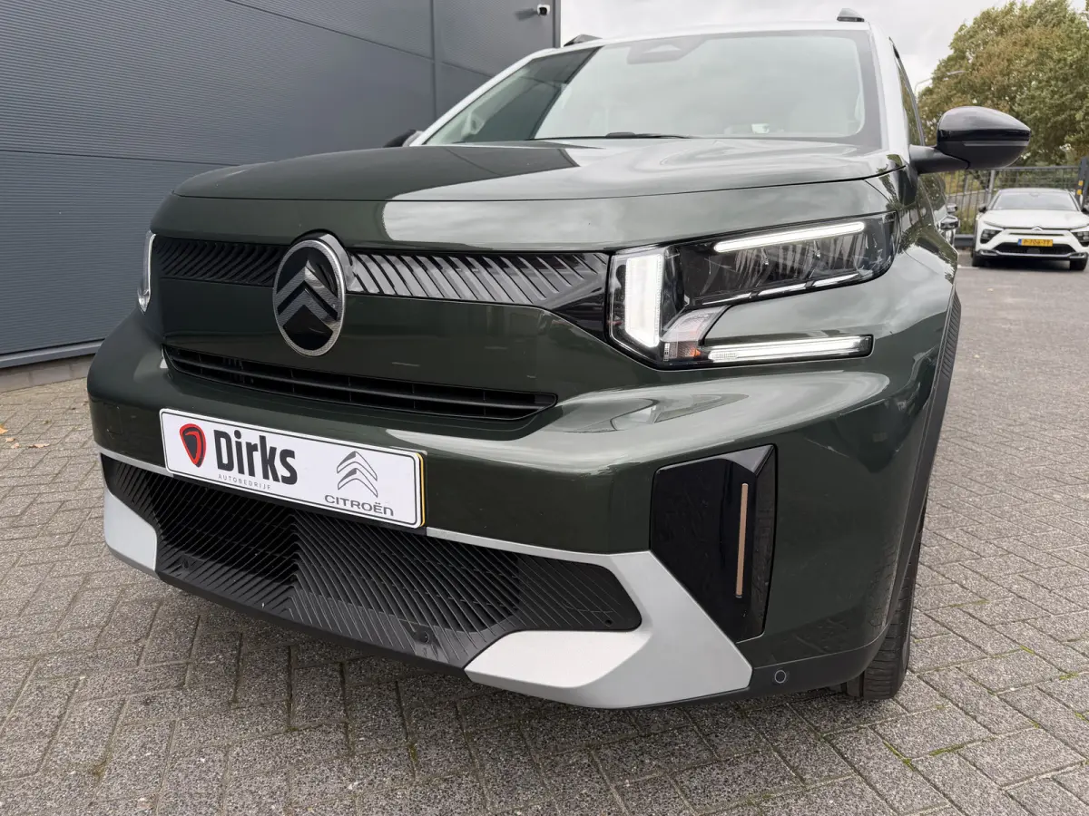 145pk Hybrid Max (Camera - Parkeersensoren V+A - LED - Navigatie - Automatische Airco - Dodehoek detectie - Apple Carplay)