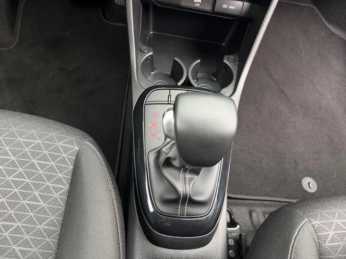 1.0 DPi DynamicPlusLine | 1E EIGENAAR | LAGE KM-STAND | FABRIEKSGARANTIE | APPLE CARPLAY/ ANDROID AUTO | NAVI | CAMERA | LMV | GETINTE RAMEN | ETC…
