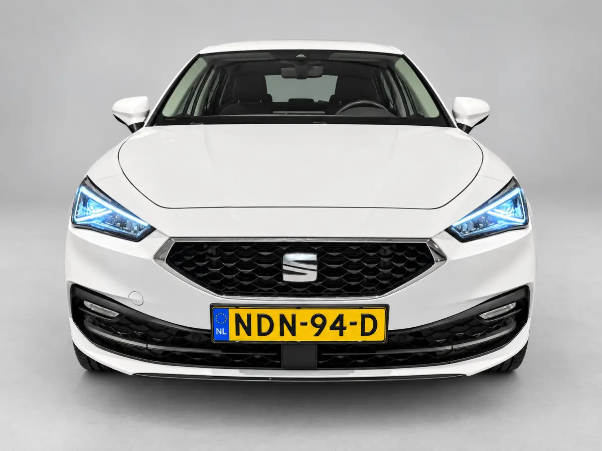 1.0 eTSI Style Business Intense - Navi - Adapt Cruise - Camera - LED - Incl BTW