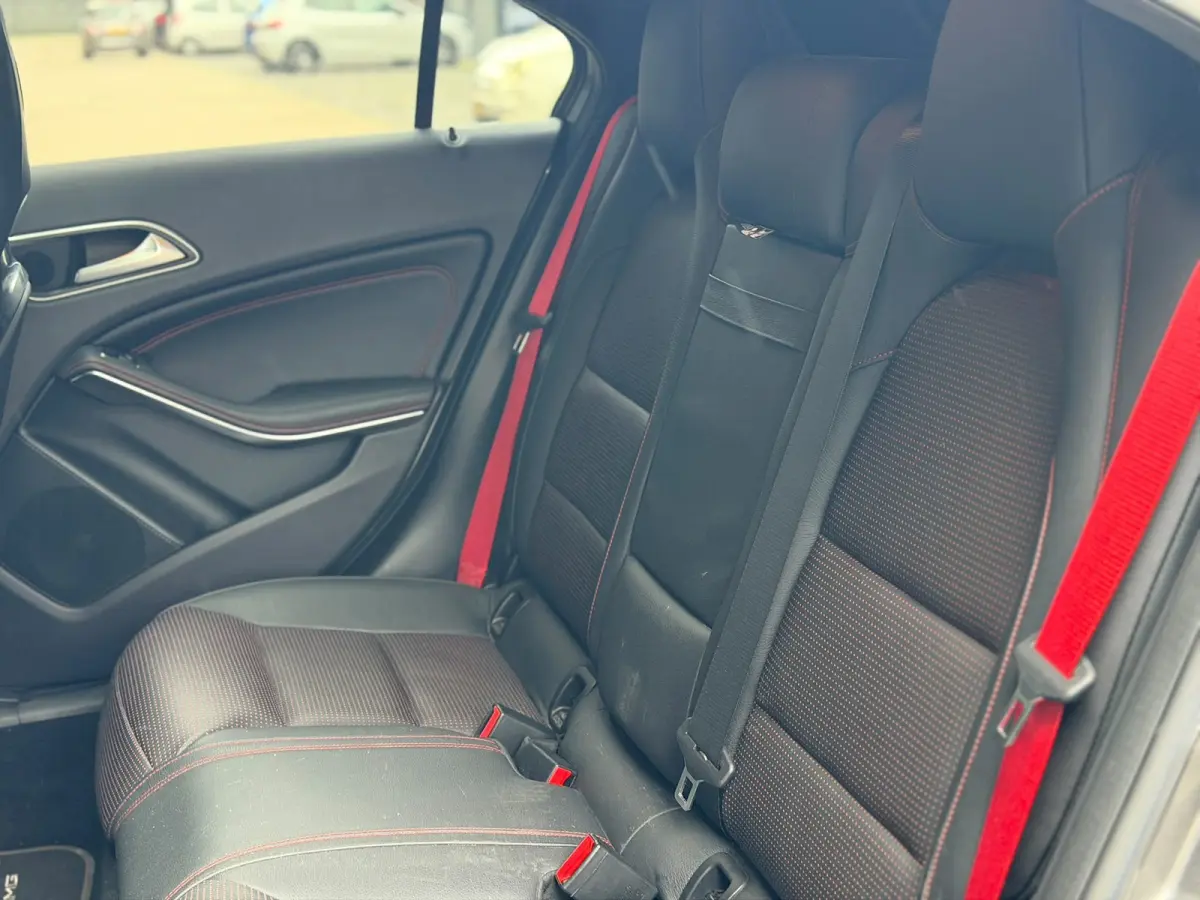 AMG 45 4MATIC Edition 1 (SCHAALSTOELEN, PANO, H&K, CAMERA, EERSTE LAK, DEALER ONDH, AEROPAKKET, ELEKT STOE)