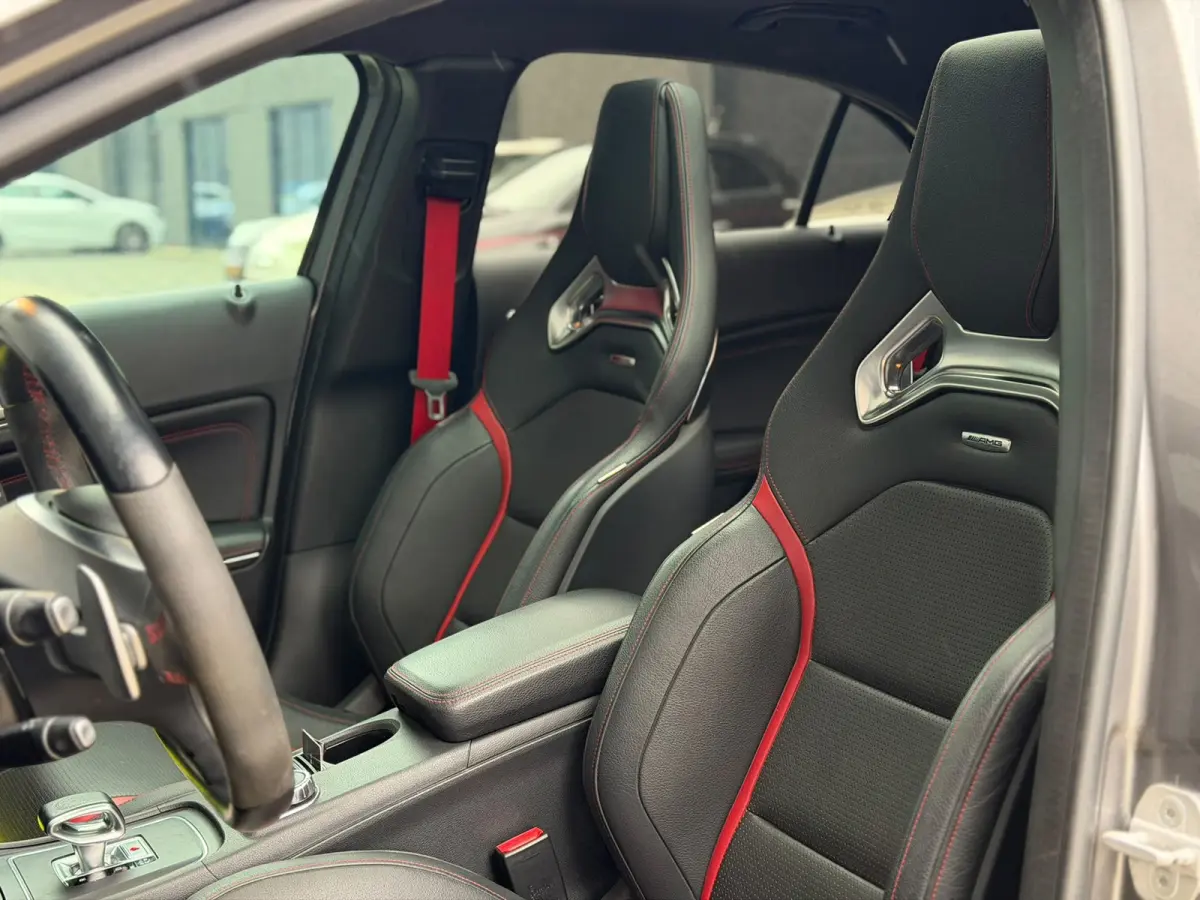 AMG 45 4MATIC Edition 1 (SCHAALSTOELEN, PANO, H&K, CAMERA, EERSTE LAK, DEALER ONDH, AEROPAKKET, ELEKT STOE)