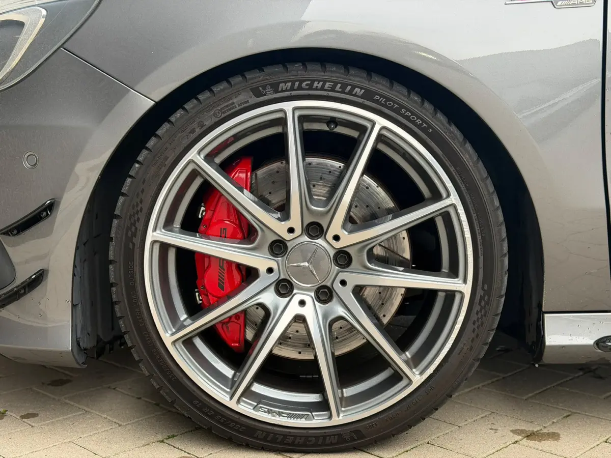 AMG 45 4MATIC Edition 1 (SCHAALSTOELEN, PANO, H&K, CAMERA, EERSTE LAK, DEALER ONDH, AEROPAKKET, ELEKT STOE)
