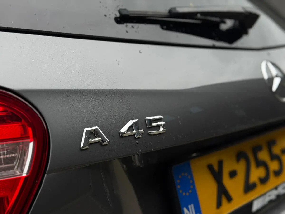 AMG 45 4MATIC Edition 1 (SCHAALSTOELEN, PANO, H&K, CAMERA, EERSTE LAK, DEALER ONDH, AEROPAKKET, ELEKT STOE)