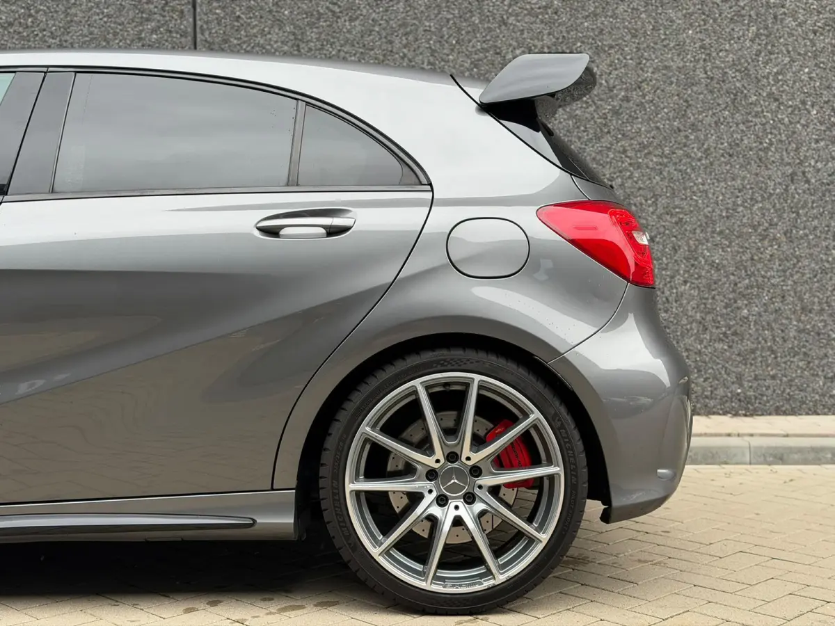 AMG 45 4MATIC Edition 1 (SCHAALSTOELEN, PANO, H&K, CAMERA, EERSTE LAK, DEALER ONDH, AEROPAKKET, ELEKT STOE)