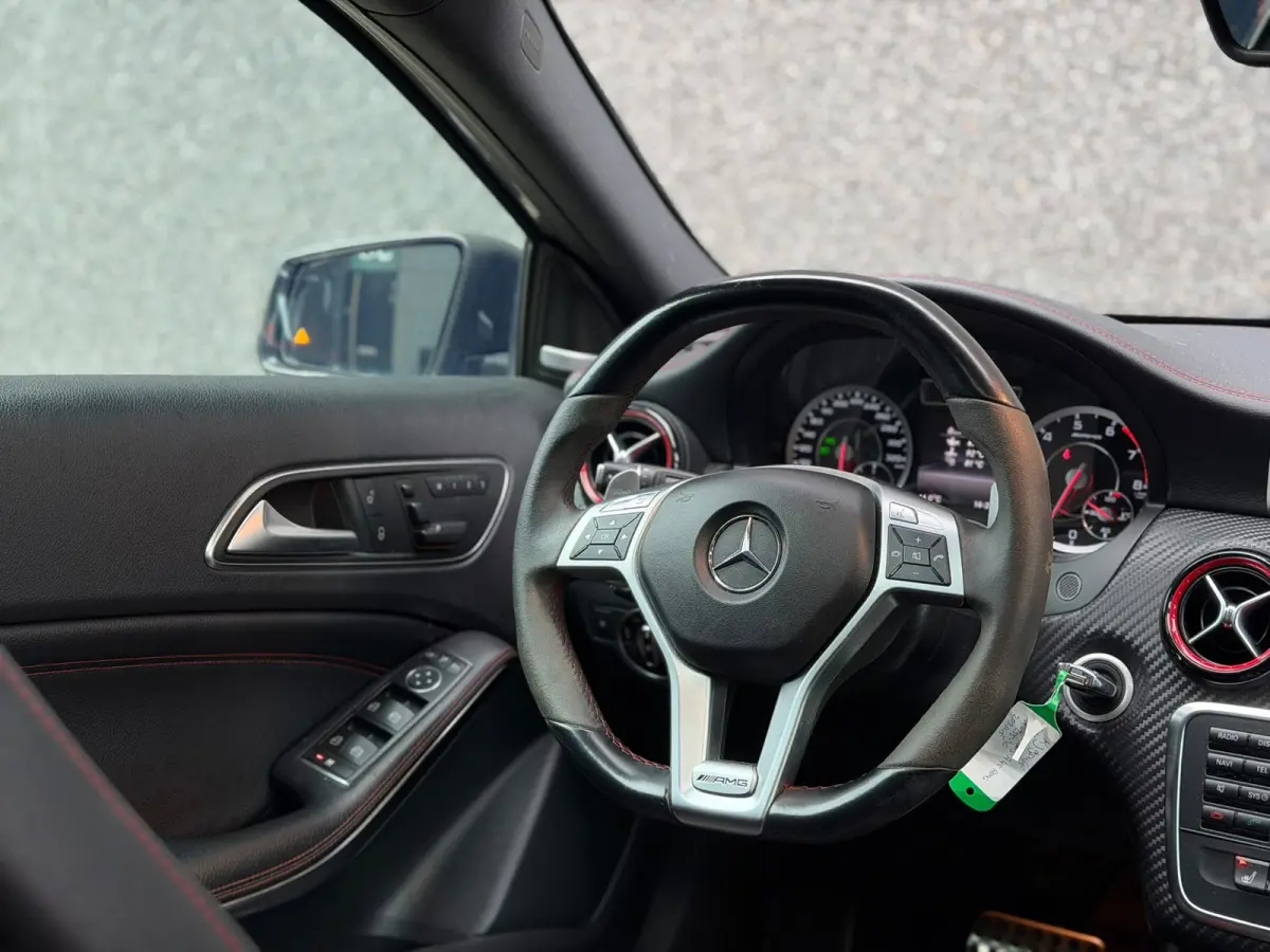 AMG 45 4MATIC Edition 1 (SCHAALSTOELEN, PANO, H&K, CAMERA, EERSTE LAK, DEALER ONDH, AEROPAKKET, ELEKT STOE)
