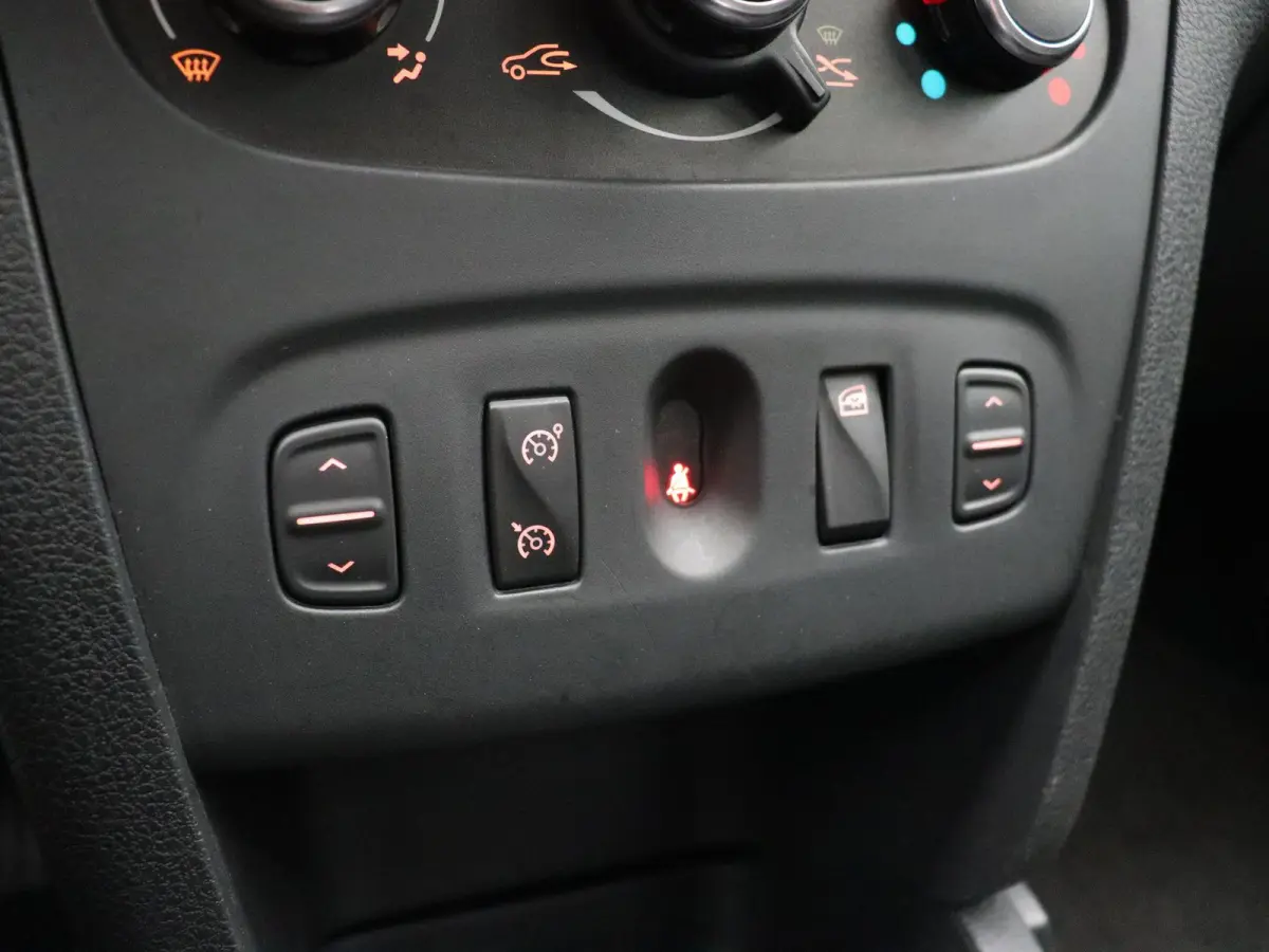 0.9 TCe Laureate | Trekhaak | Cruise Control | Navigatie | Airco |
