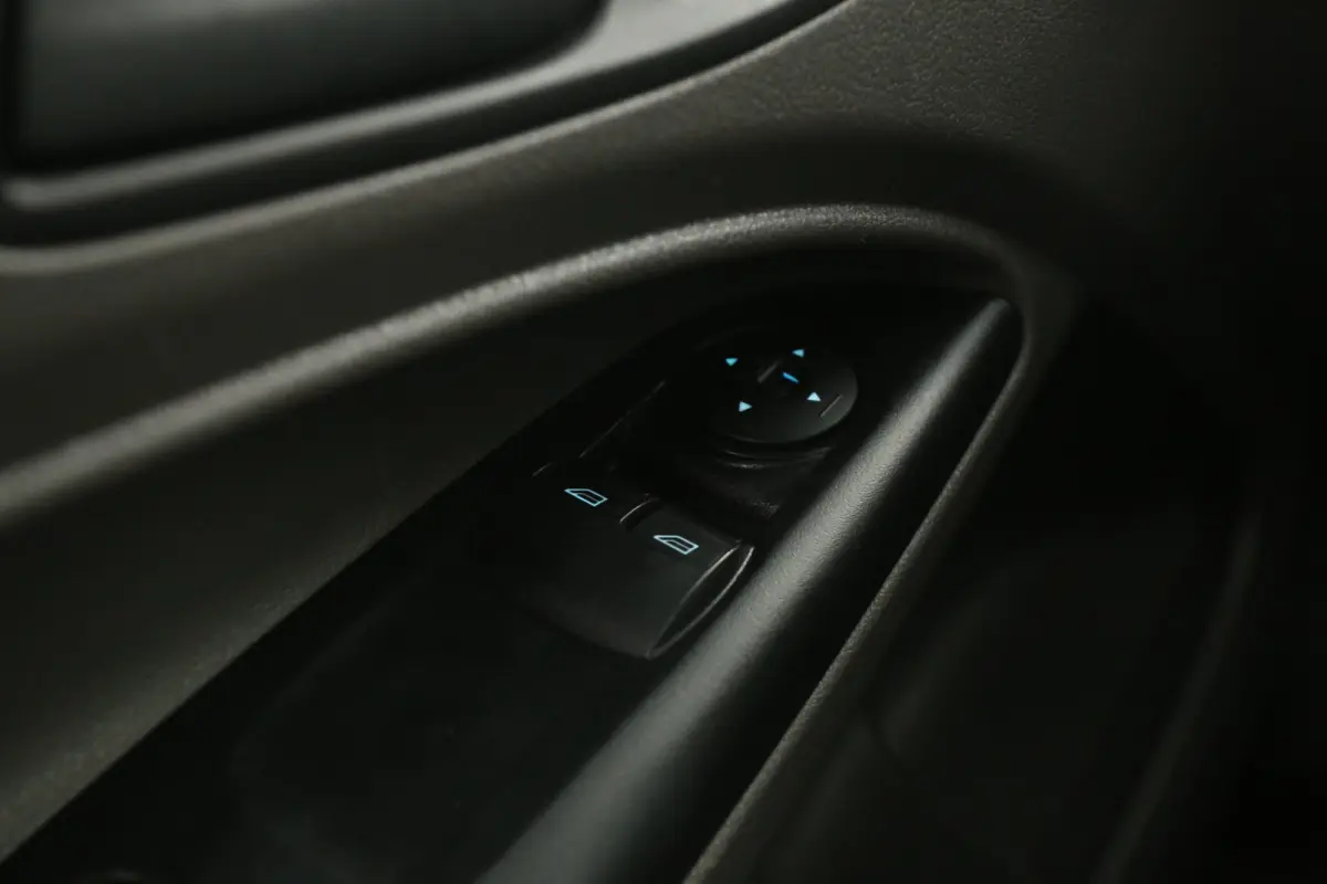 L2 | Airco | Cruise | Camera | Carplay | Trekhaak | Navi | Parkeersens.