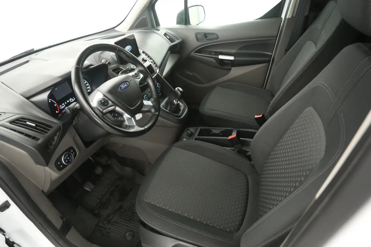 L2 | Airco | Cruise | Camera | Carplay | Trekhaak | Navi | Parkeersens.