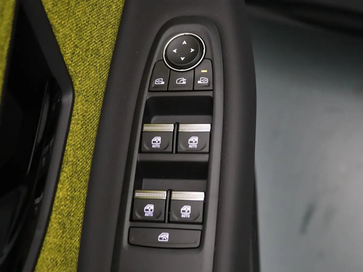 comfort range iconic cinq 52 kWh Harman Kardon | Stoel-/stuurverw.