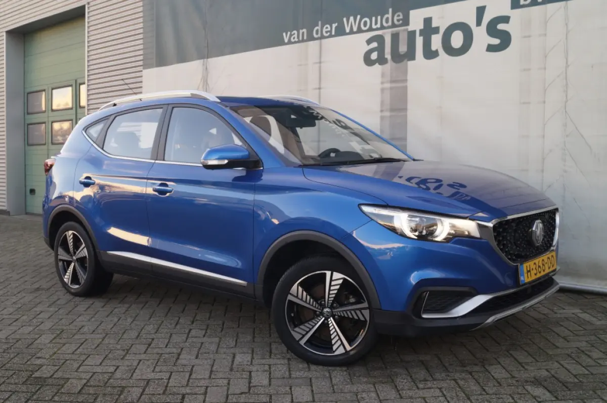Luxury 45 kWh -SOH89%-PANO-LEER-NAVI-