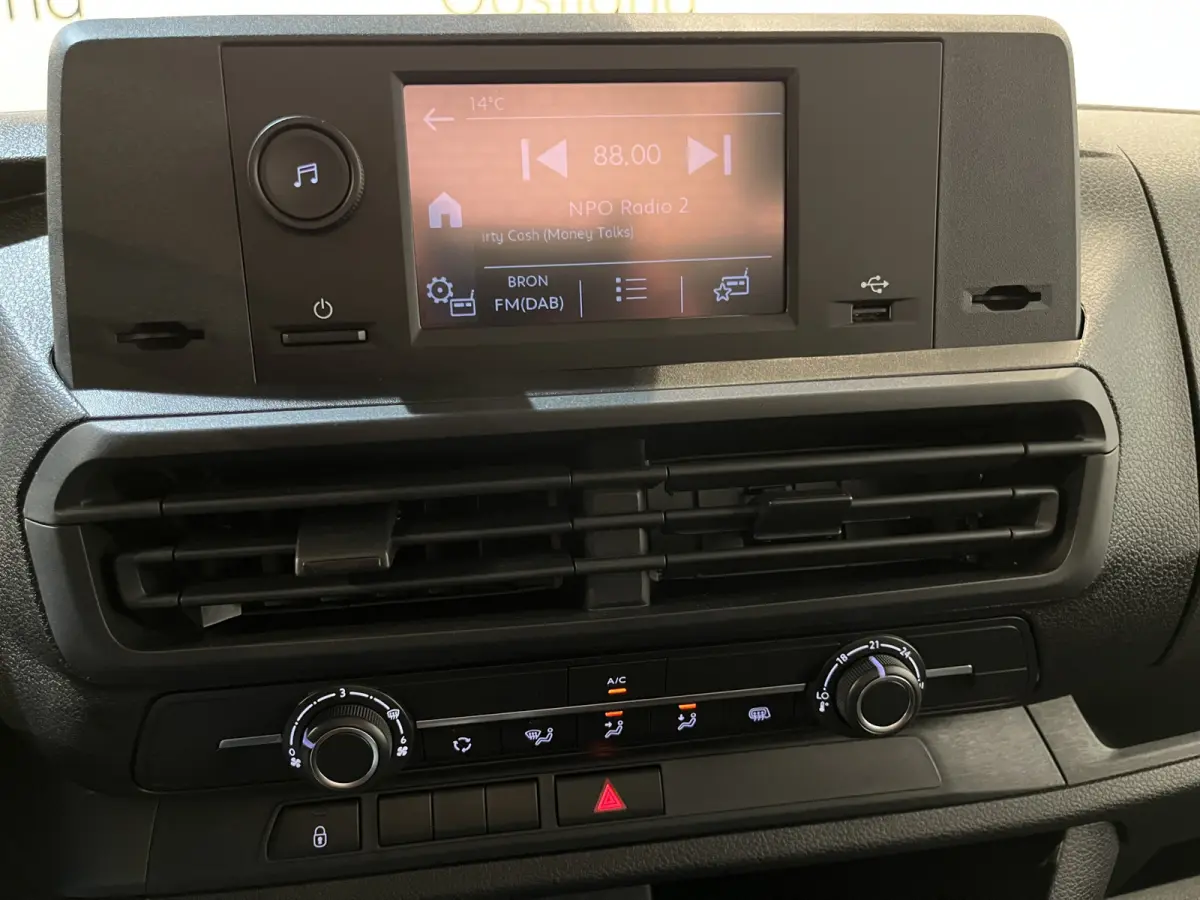 Pick-up Kipper 50 kWh / Tipper / 100% Elektrisch / Airco / Cruise Control / PDC / NIEUW !!