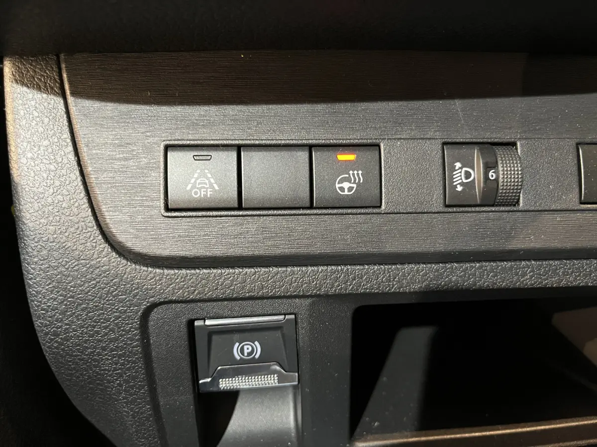 Pick-up Kipper 50 kWh / Tipper / 100% Elektrisch / Airco / Cruise Control / PDC / NIEUW !!