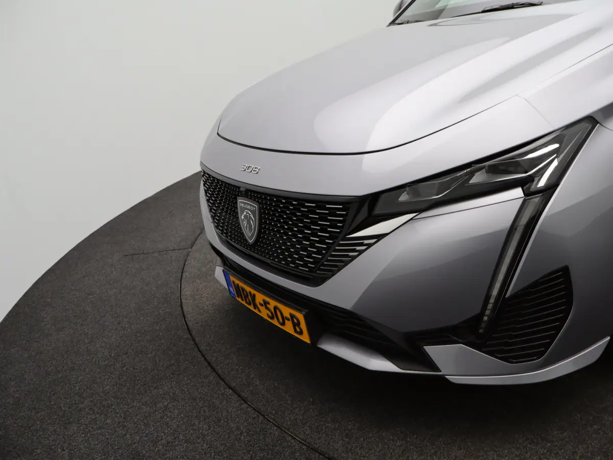 1.2 Hybrid 136 e-DCS6 GT Carplay | Panoramadak | Premium Audio | Camera 360* | PDC V+A | Dodehoekbewaking | Elekt. Kofferklep | Navigatie | Climate Control | Draadloze Telefoonlader