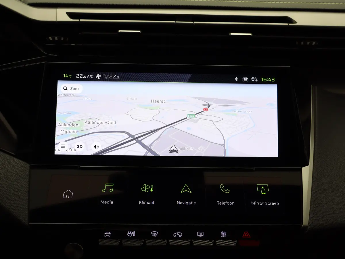 1.2 Hybrid 136 e-DCS6 GT Carplay | Panoramadak | Premium Audio | Camera 360* | PDC V+A | Dodehoekbewaking | Elekt. Kofferklep | Navigatie | Climate Control | Draadloze Telefoonlader