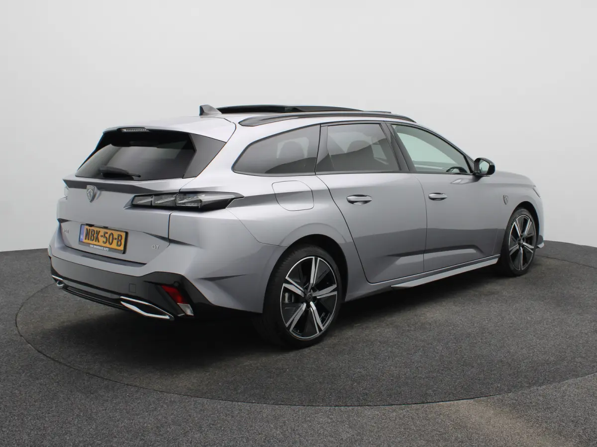 1.2 Hybrid 136 e-DCS6 GT Carplay | Panoramadak | Premium Audio | Camera 360* | PDC V+A | Dodehoekbewaking | Elekt. Kofferklep | Navigatie | Climate Control | Draadloze Telefoonlader