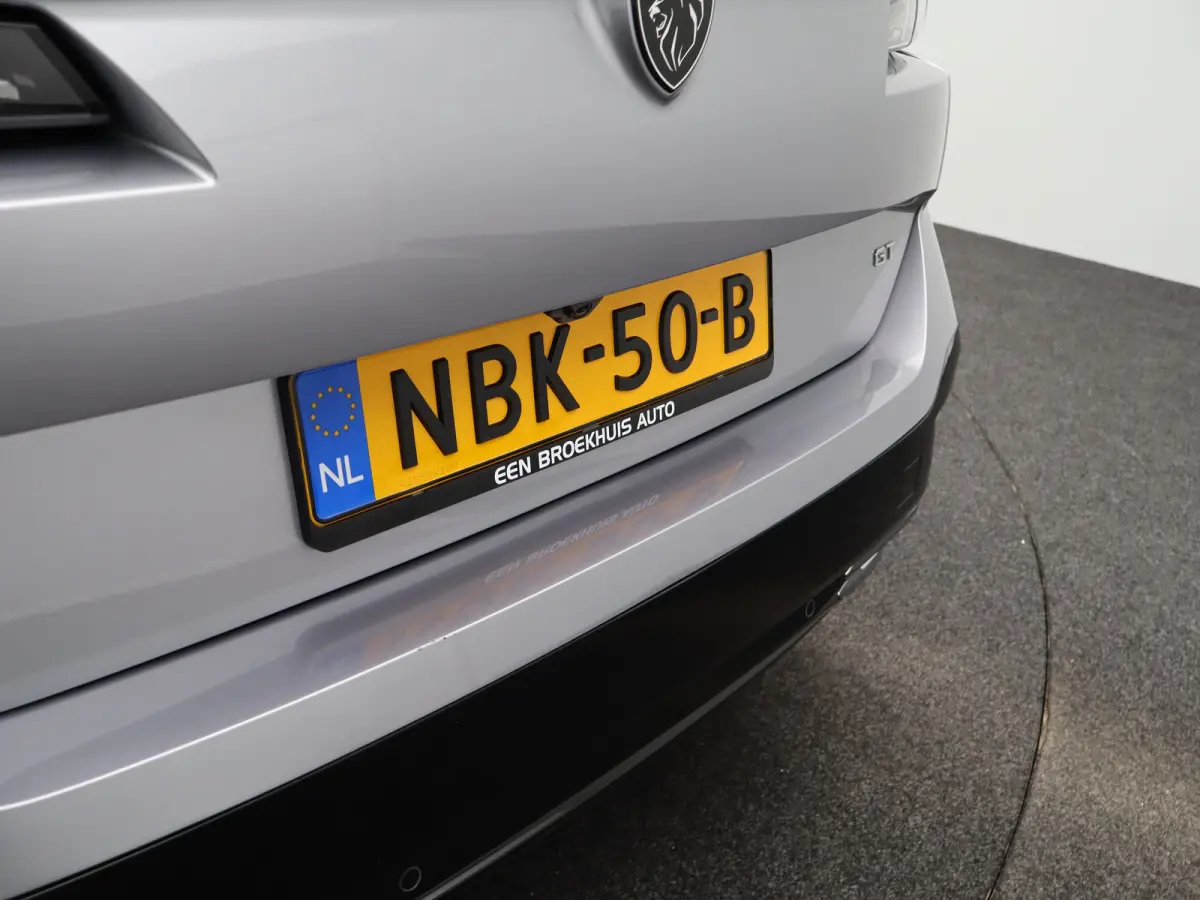 1.2 Hybrid 136 e-DCS6 GT Carplay | Panoramadak | Premium Audio | Camera 360* | PDC V+A | Dodehoekbewaking | Elekt. Kofferklep | Navigatie | Climate Control | Draadloze Telefoonlader