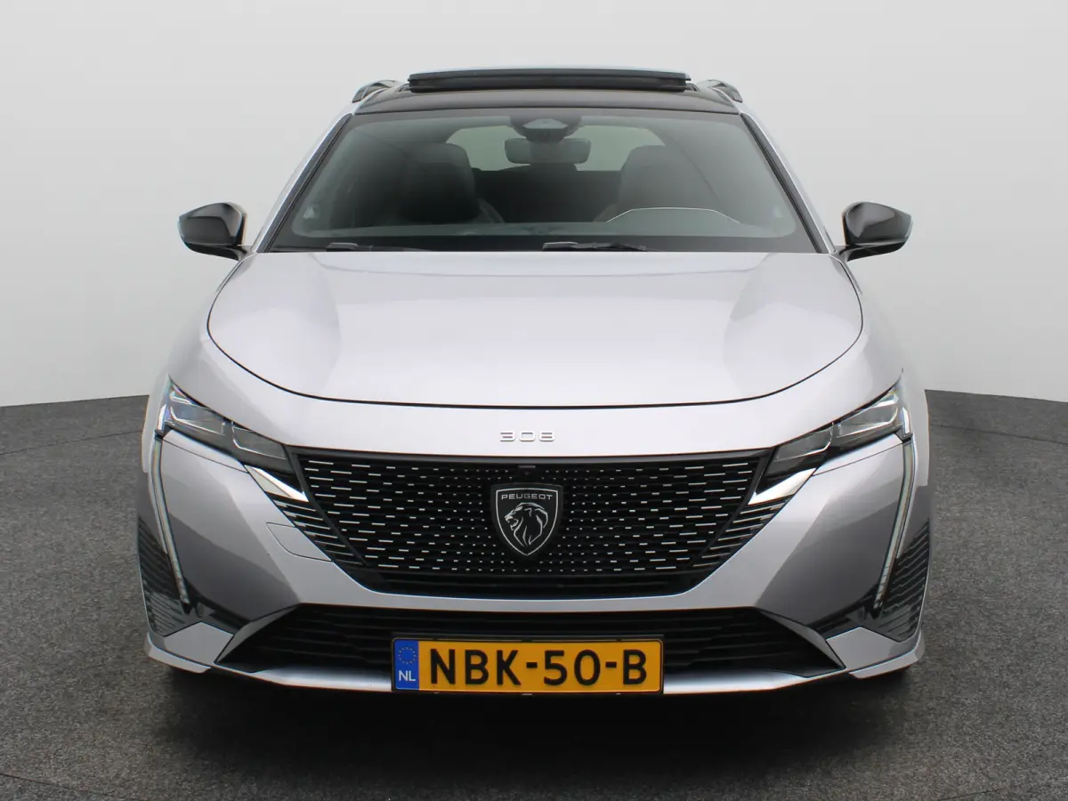1.2 Hybrid 136 e-DCS6 GT Carplay | Panoramadak | Premium Audio | Camera 360* | PDC V+A | Dodehoekbewaking | Elekt. Kofferklep | Navigatie | Climate Control | Draadloze Telefoonlader