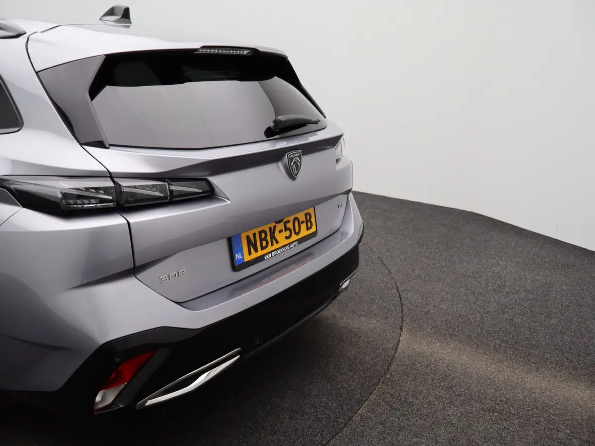1.2 Hybrid 136 e-DCS6 GT Carplay | Panoramadak | Premium Audio | Camera 360* | PDC V+A | Dodehoekbewaking | Elekt. Kofferklep | Navigatie | Climate Control | Draadloze Telefoonlader