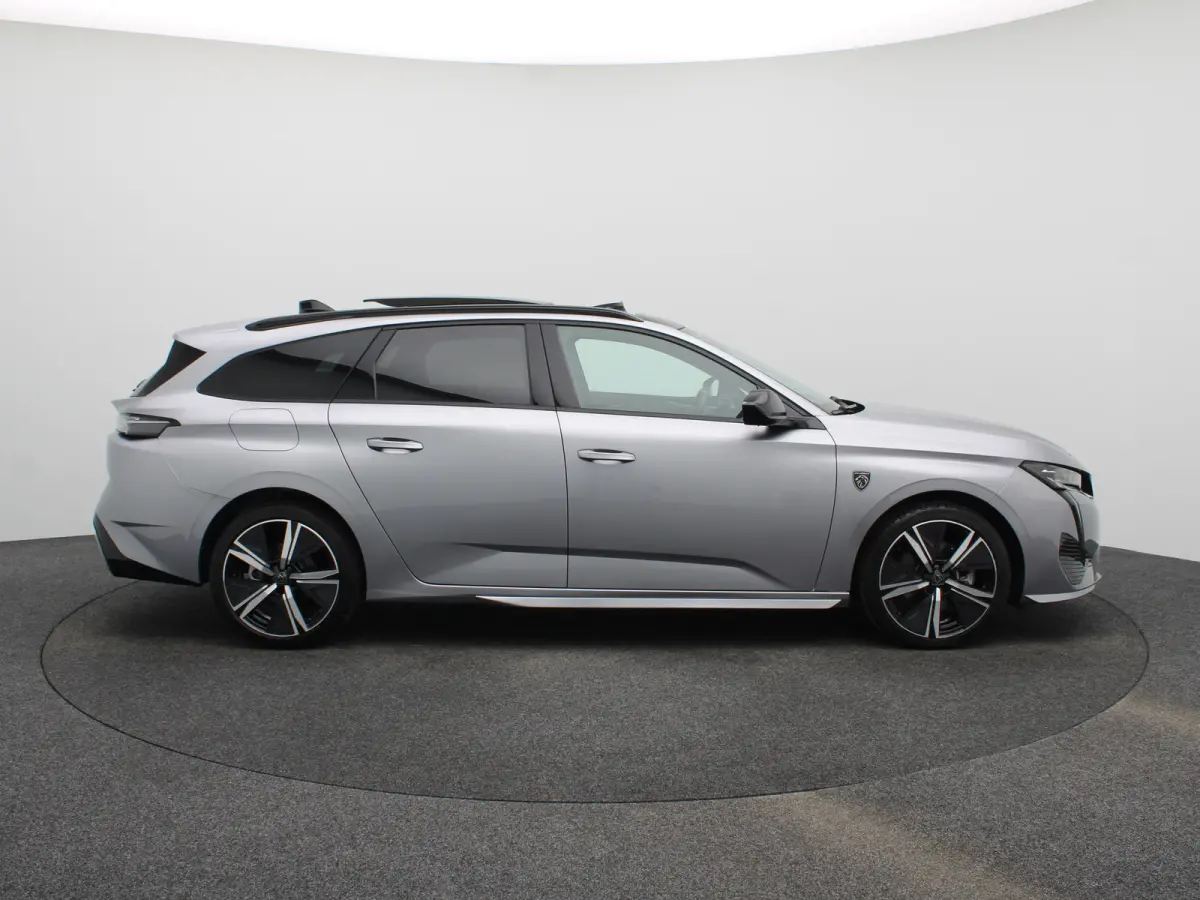 1.2 Hybrid 136 e-DCS6 GT Carplay | Panoramadak | Premium Audio | Camera 360* | PDC V+A | Dodehoekbewaking | Elekt. Kofferklep | Navigatie | Climate Control | Draadloze Telefoonlader