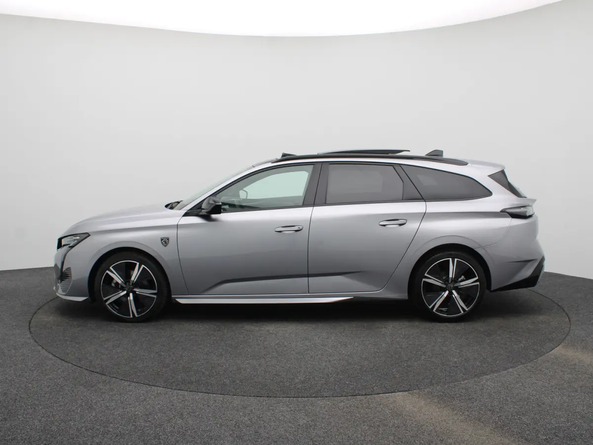 1.2 Hybrid 136 e-DCS6 GT Carplay | Panoramadak | Premium Audio | Camera 360* | PDC V+A | Dodehoekbewaking | Elekt. Kofferklep | Navigatie | Climate Control | Draadloze Telefoonlader