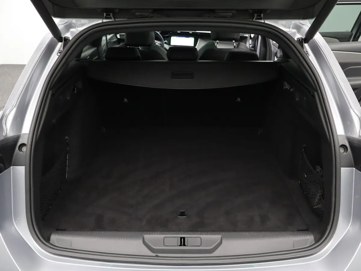 1.2 Hybrid 136 e-DCS6 GT Carplay | Panoramadak | Premium Audio | Camera 360* | PDC V+A | Dodehoekbewaking | Elekt. Kofferklep | Navigatie | Climate Control | Draadloze Telefoonlader