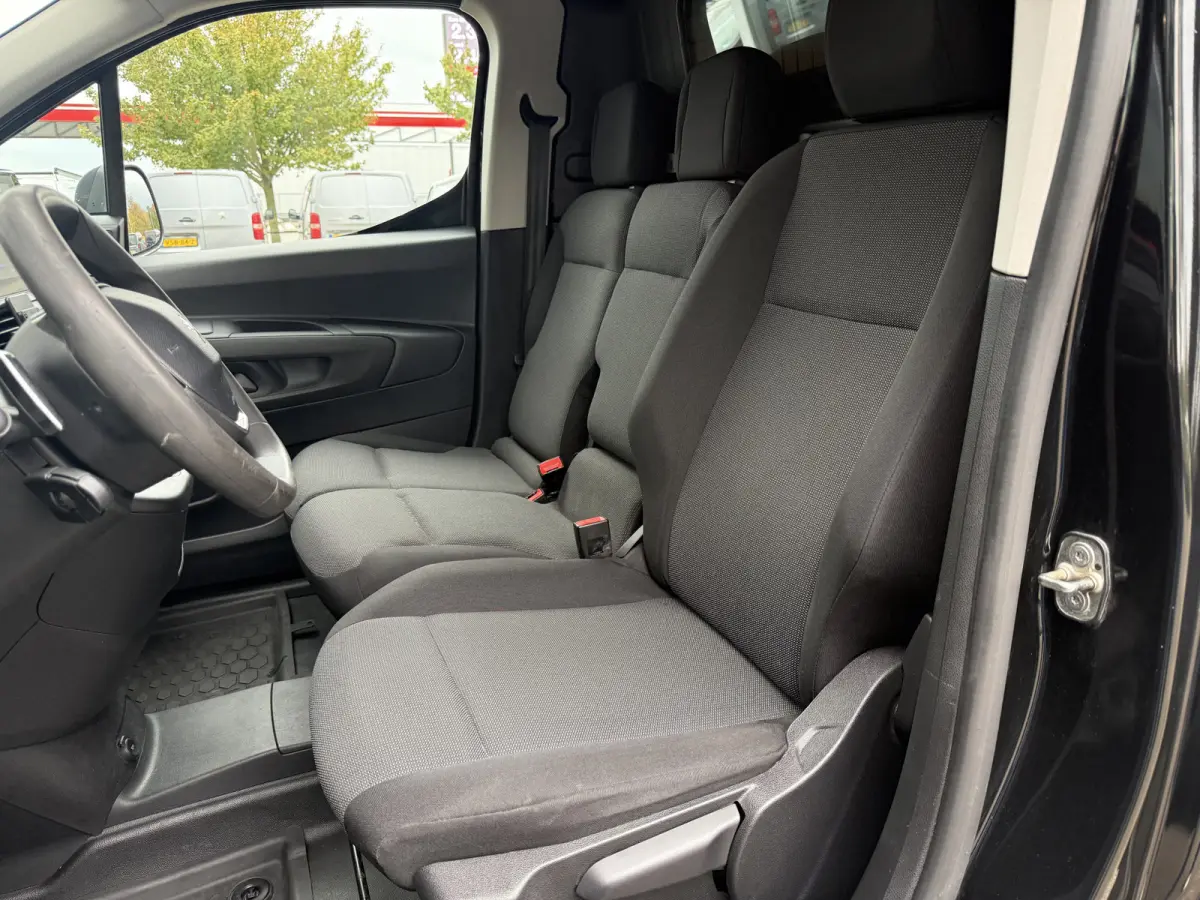 1.5 BlueHDI Premium | Trekhaak | Navi | Carplay | Camera | Cruisec.