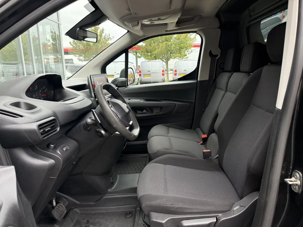 1.5 BlueHDI Premium | Trekhaak | Navi | Carplay | Camera | Cruisec.